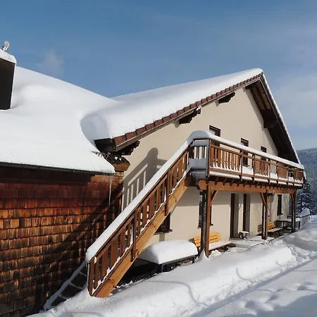 Les Hauts De Brochot アパート *